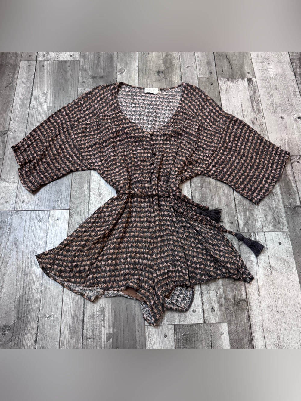 Dress Forum Boho Printed Romper Small Bell Sleeve Oversized Shorts Tassel Belt